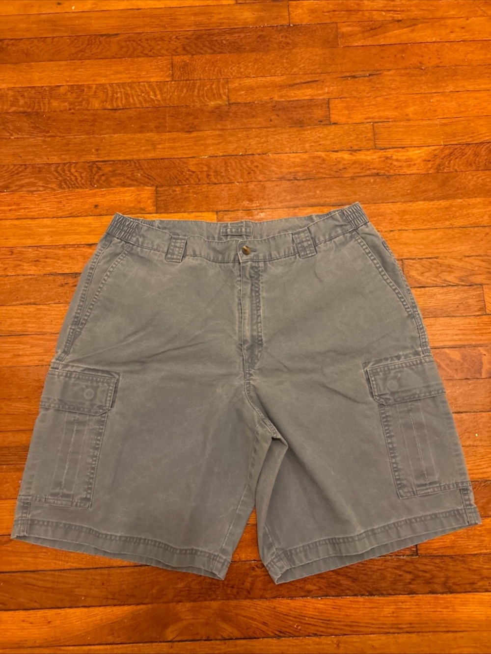 Men's LL Bean Faded Blue Cargo Shorts Classic Casual Style size 38